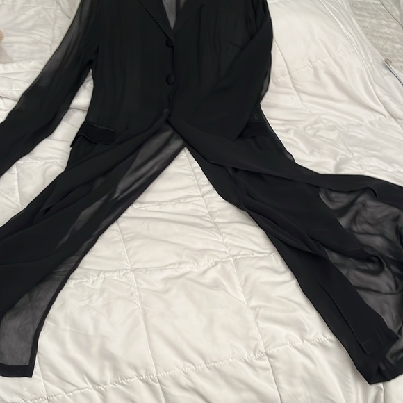 Elegant Black Sheer duster, Hugo biscotti designer - Picture 5 of 13